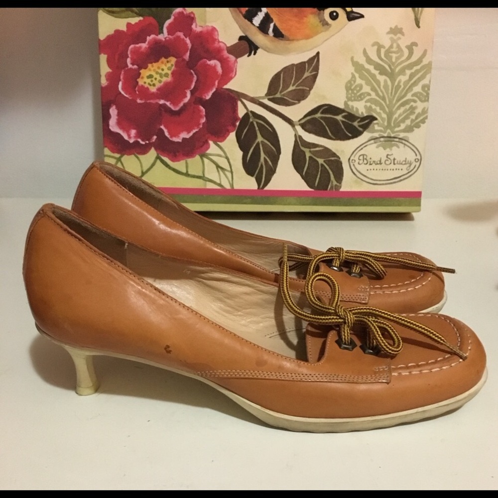 Michael Kors vintage caramel leather kitten heel